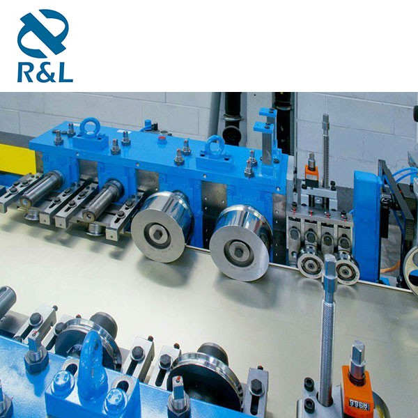 Rolling Shutter Machine